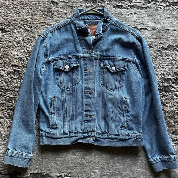 Levi’s women’s small jean jacket